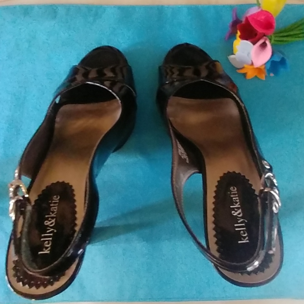 NWOT! Kelly & Katie 👠! - Picture 3 of 5